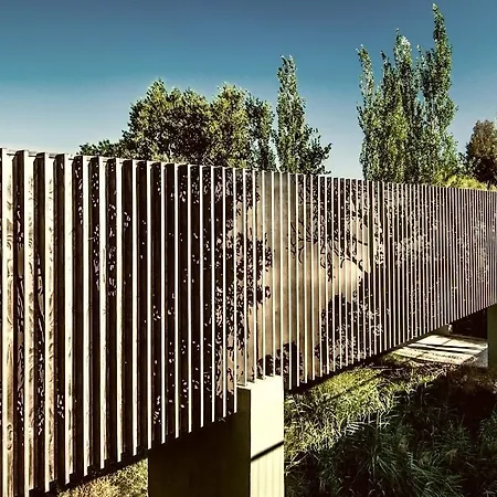 Eden Villa *